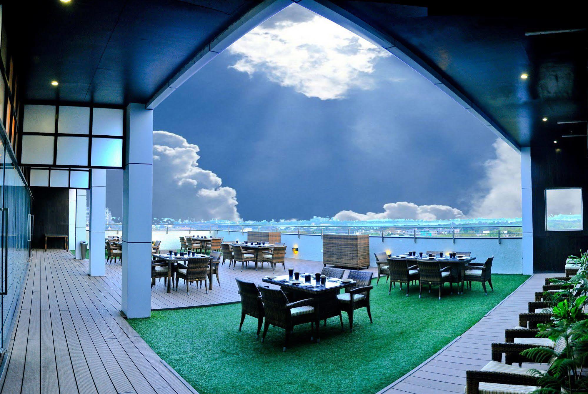 Manasarovar - The Fern Hyderabad Eksteriør billede